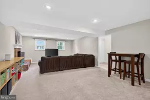 9801 Meadow Valley Dr, Vienna, VA 22181 - Photo 26