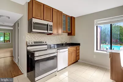 9731 Kings Crown Court #201, Fairfax, VA 22031 - Photo 12