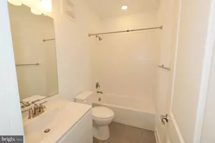 14964 Deco Cir, Chantilly, VA 20151 - Photo 18