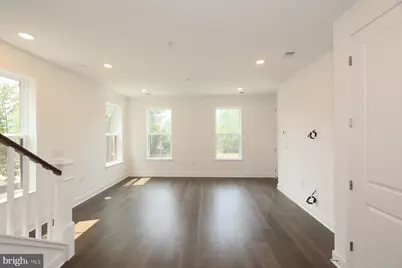 14964 Deco Circle, Chantilly, VA 20151 - Photo 4
