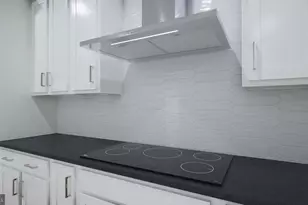13905 Aviation Pl, Herndon, VA 20171 - Photo 6