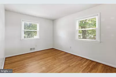 360 Park Street NE, Vienna, VA 22180 - Photo 16