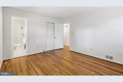 360 Park Street NE, Vienna, VA 22180 - Photo 18