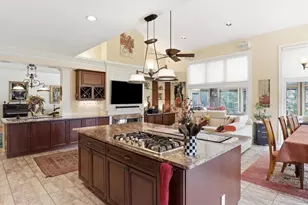 1465 Mayhurst Blvd, McLean, VA 22102 - Photo 8
