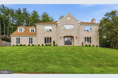 6294 Dunaway Court, McLean, VA 22101 - Photo 2