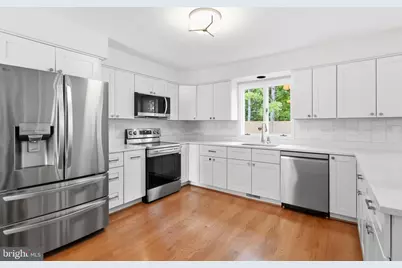 6294 Dunaway Court, McLean, VA 22101 - Photo 22