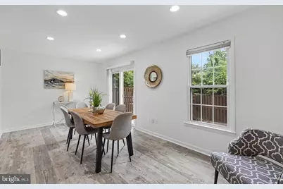 11924 Travistock Court, Reston, VA 20191 - Photo 12