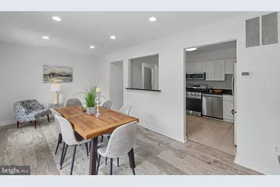 11924 Travistock Court, Reston, VA 20191 - Photo 14