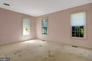 923 Harriman St, Great Falls, VA 22066 - Photo 26