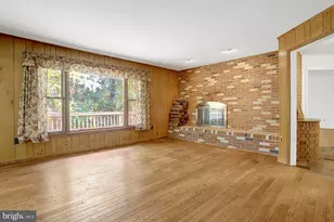 923 Harriman St, Great Falls, VA 22066 - Photo 18