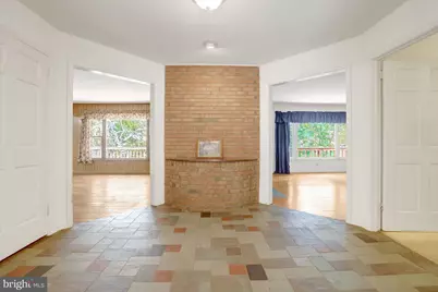 923 Harriman Street, Great Falls, VA 22066 - Photo 2