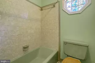 923 Harriman St, Great Falls, VA 22066 - Photo 30
