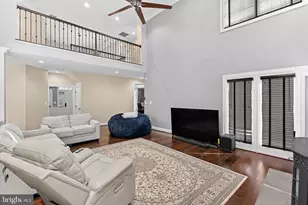 8138 Rondelay Ln, Fairfax Station, VA 22039 - Photo 16