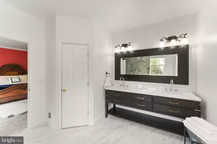 8352 Middle Ruddings Dr, Lorton, VA 22079 - Photo 30