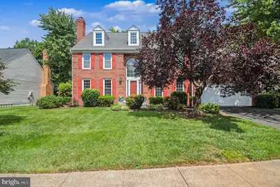 811 Autumn Breeze Court, Herndon, VA 20170 - Photo 2