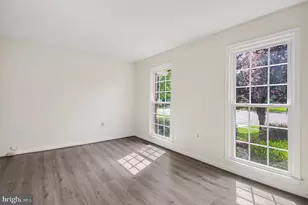 811 Autumn Breeze Ct, Herndon, VA 20170 - Photo 6