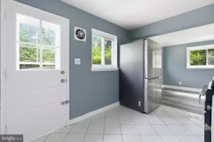3805 Oliver Ave, Annandale, VA 22003 - Photo 12