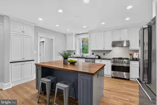 10526 Marbury Rd, Oakton, VA 22124 - Photo 8