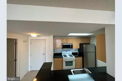 2726 Gallows Road #913, Vienna, VA 22180 - Photo 4
