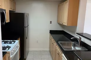 2726 Gallows Rd, Vienna, VA 22180 - Photo 22