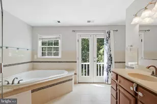 7316 Walnut Knoll Dr, Springfield, VA 22153 - Photo 32