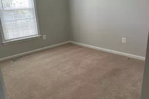 2475 Windbreak Dr, Alexandria, VA 22306 - Photo 10