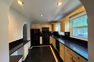 8508 Forrester Blvd, Springfield, VA 22152 - Photo 4