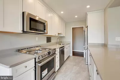 6621 Wakefield Drive #302, Alexandria, VA 22307 - Photo 4