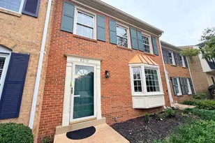 8219 Doctor Craik Ct, Alexandria, VA 22306 - Photo 2