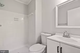 8219 Doctor Craik Ct, Alexandria, VA 22306 - Photo 14