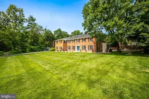 8354 Old Dominion Dr, McLean, VA 22102 - Photo 2