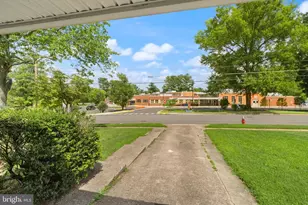 5412 Nutting Dr, Springfield, VA 22151 - Photo 2