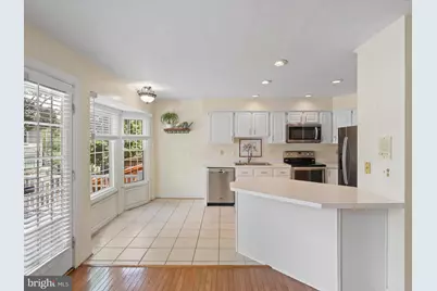 7441 Heatherfield Lane, Alexandria, VA 22315 - Photo 8