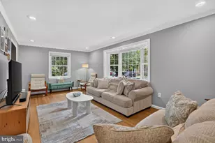 5265 Leestone Ct, Springfield, VA 22151 - Photo 8