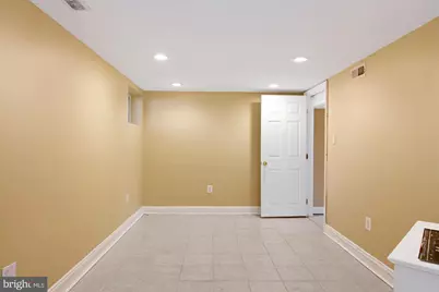 6807 Dean Drive, McLean, VA 22101 - Photo 22