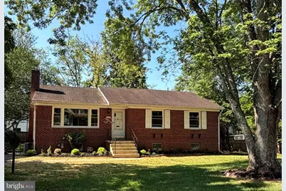 6807 Dean Drive, McLean, VA 22101 - Photo 1