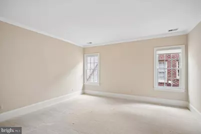 9870 Palace Green Way, Vienna, VA 22181 - Photo 38