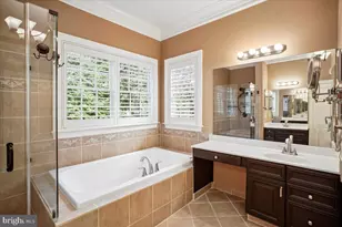 9870 Palace Green Way, Vienna, VA 22181 - Photo 32