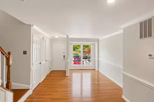 14133 Autumn Cir, Centreville, VA 20121 - Photo 4