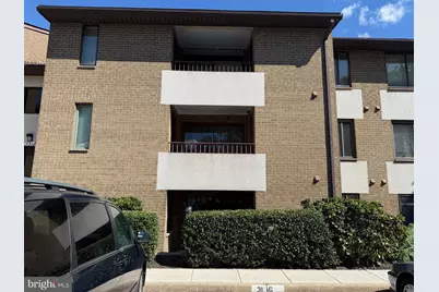 531 Florida Avenue #104, Herndon, VA 20170 - Photo 2