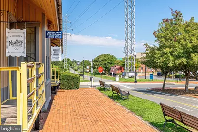 904 Dunbarton Court, Herndon, VA 20170 - Photo 16