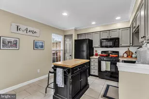 6204 Battalion St, Centreville, VA 20121 - Photo 10