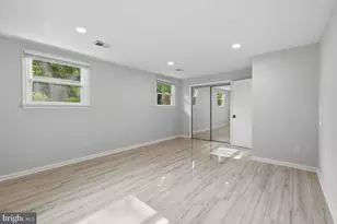805 Golden Arrow St, Great Falls, VA 22066 - Photo 32