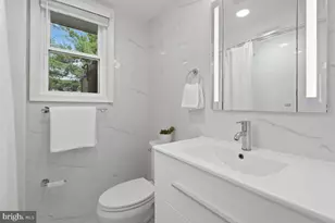 805 Golden Arrow St, Great Falls, VA 22066 - Photo 30