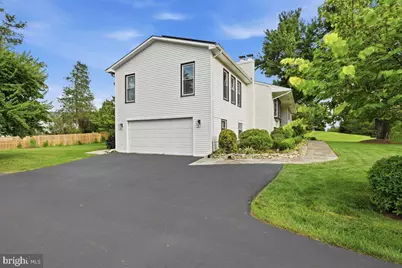 805 Golden Arrow Street, Great Falls, VA 22066 - Photo 4