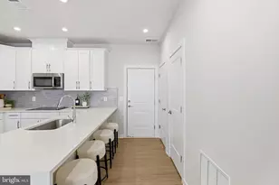 4128 Legato Rd, Fairfax, VA 22033 - Photo 32
