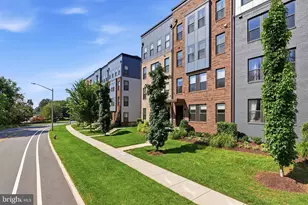 4128 Legato Rd, Fairfax, VA 22033 - Photo 2