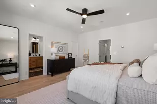 2 Curiosity Dr, Herndon, VA 20171 - Photo 24