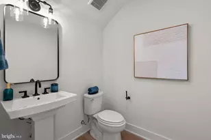 2 Curiosity Dr, Herndon, VA 20171 - Photo 18