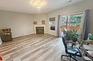 2535 James Monroe Cir, Herndon, VA 20171 - Photo 8